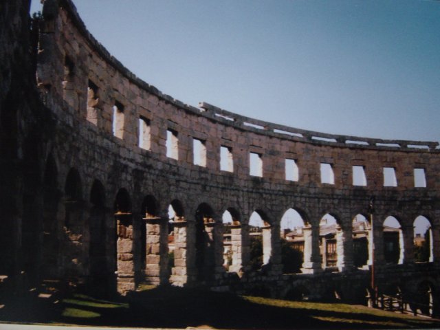 romanamphitheatre.jpg