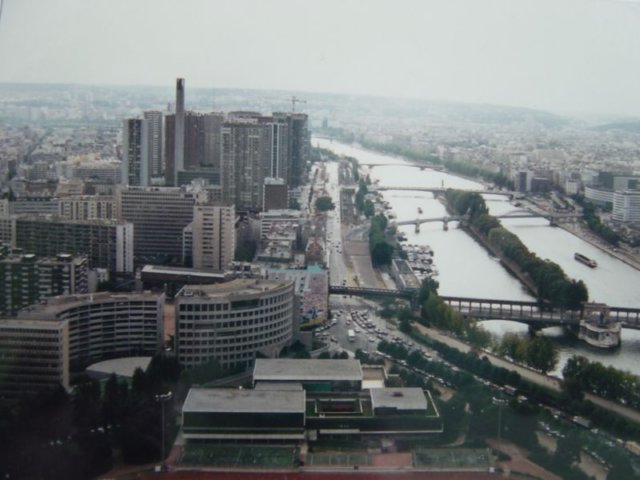 viewfromeiffeltower.jpg
