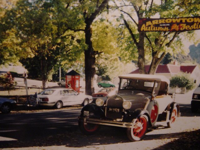 autumnfestivalarrowtown.jpg